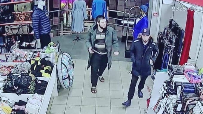 Кража в Наро-Фоминске: неизвестный поменял тапочки на кроссовки и аксессуары
